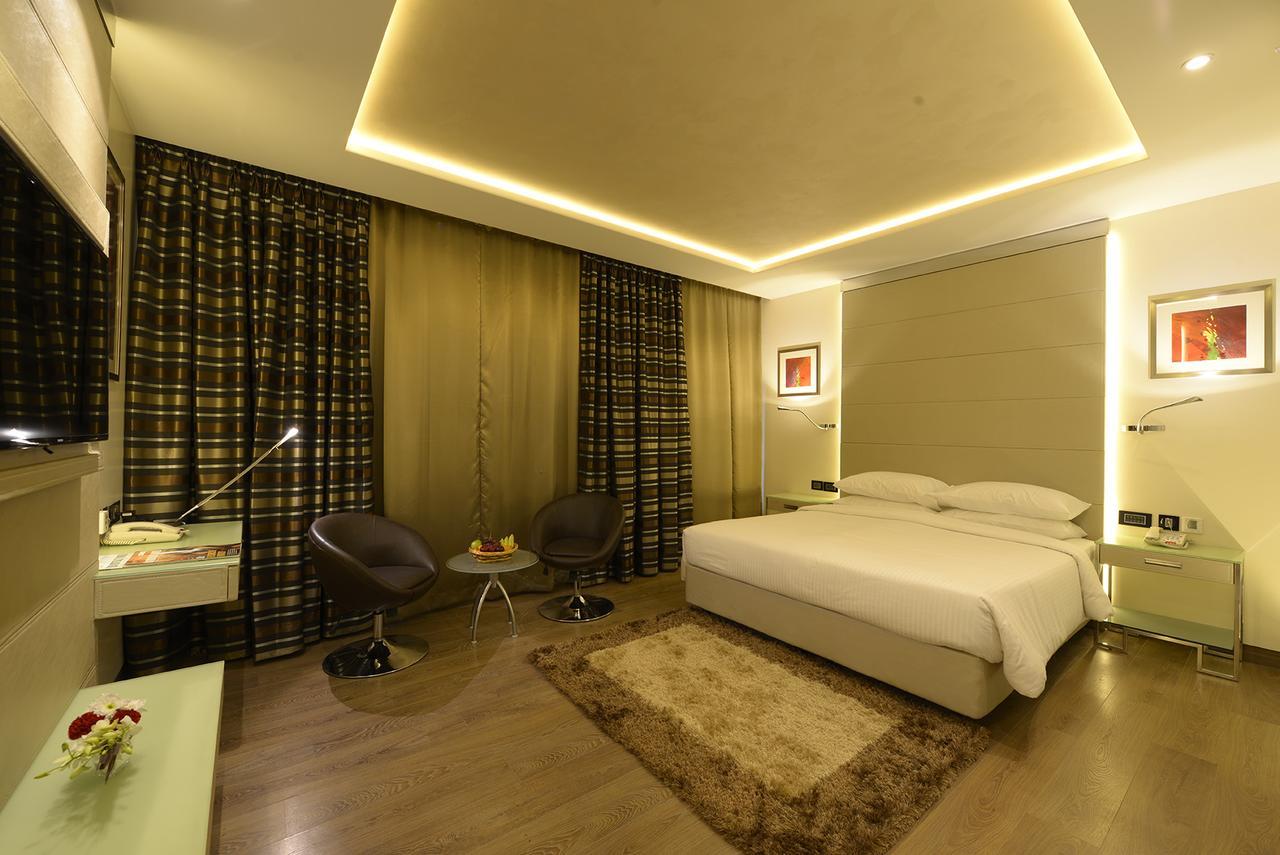 Genesis Hotel Near Mumbai Airport Екстериор снимка